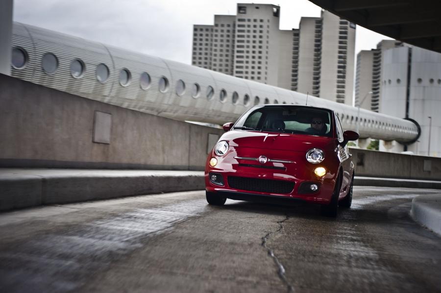  Fiat 500 2010 года  (US) (фото 10 из 13)